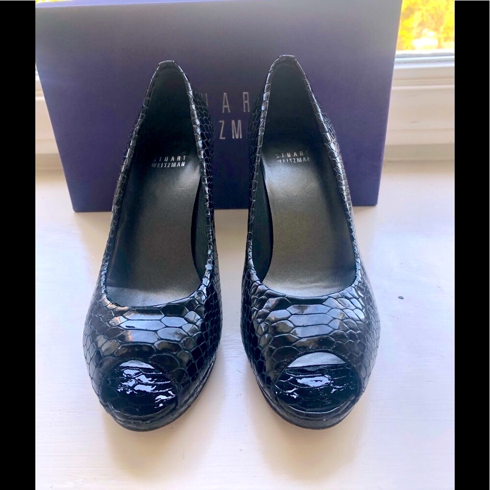 Stuart Weitzman Black Crystal Snake Print w/ Box. EUC.